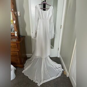 Elegant White Long Sleeve Gown